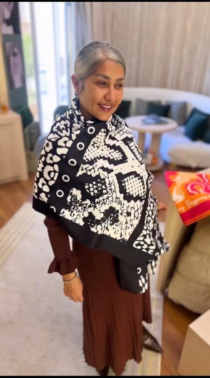 Tiger Black Shawl - Image 2