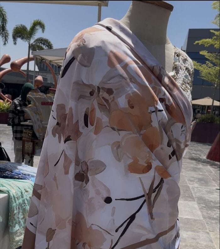Brown Flowers  Shawl - Image 3